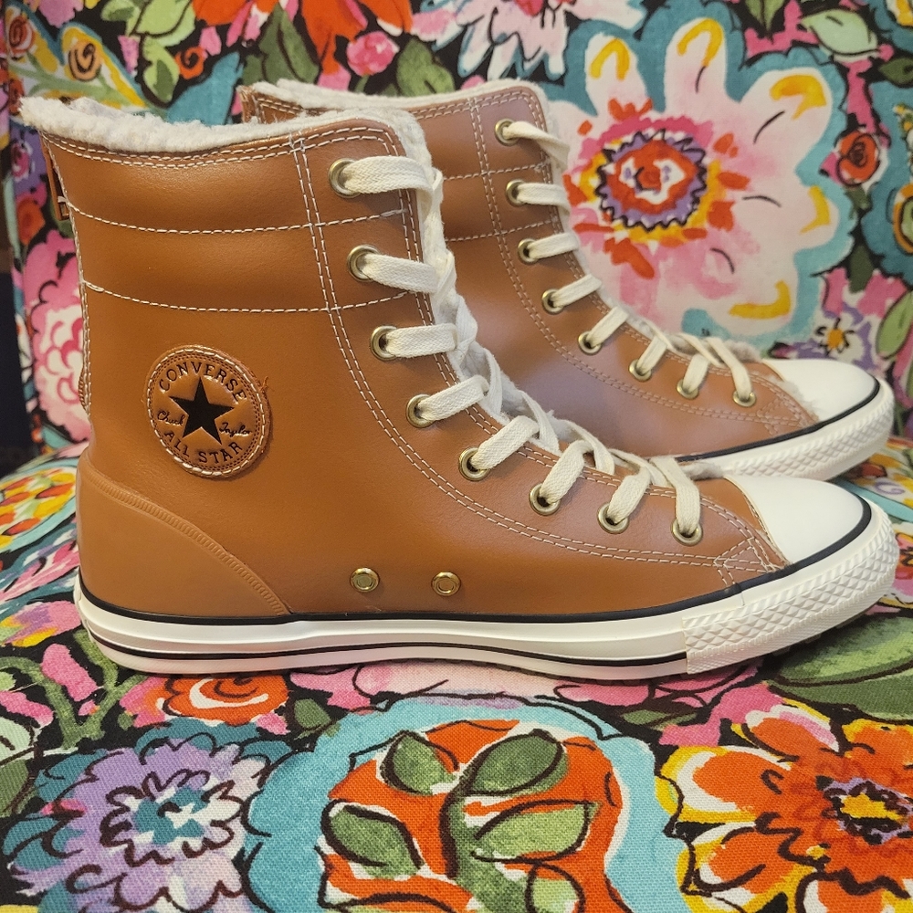 Junior custom converse high top  size5.5